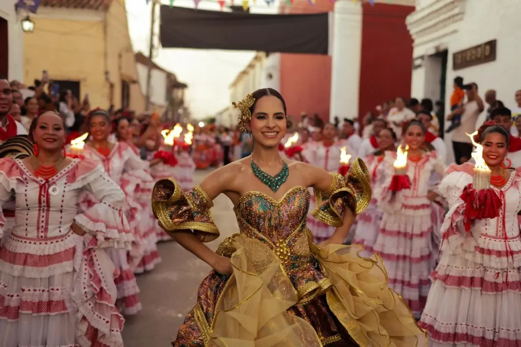 Con cumbia y Carnaval, la reina 2027 se tomó las calles de Mompox